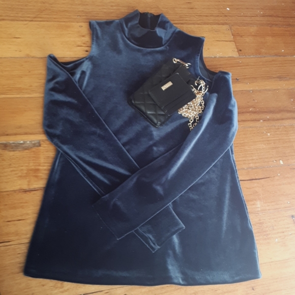 Witchery Blue Velvet Cold Shoulder Blouse Size Small - Picture 5 of 12